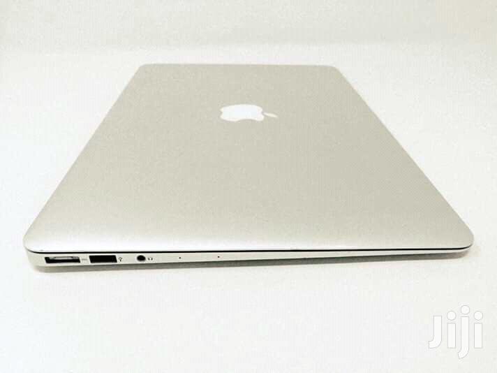 Laptop Apple MacBook Air 8GB Intel Core i5 SSD 256GB