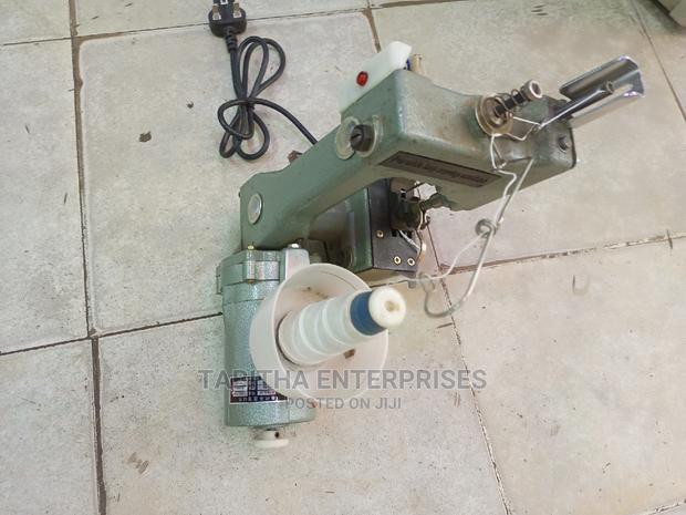 Bag Closer (Sewing Machine)