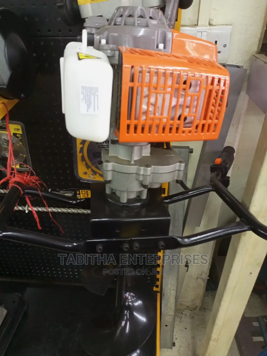 Commercial Eath Auger