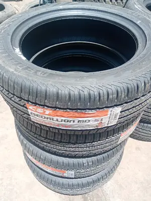 225/55r18 Cst Tyre (Medallion Md-51