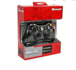 Xbox 360 Wired Controllers - thumbnail 2