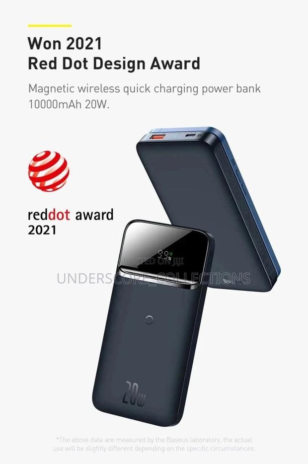 Magnetic Wireless Quick Charging Powerbank - main view