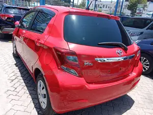 Toyota Vitz 1.3 AWD 5dr 2015 Red