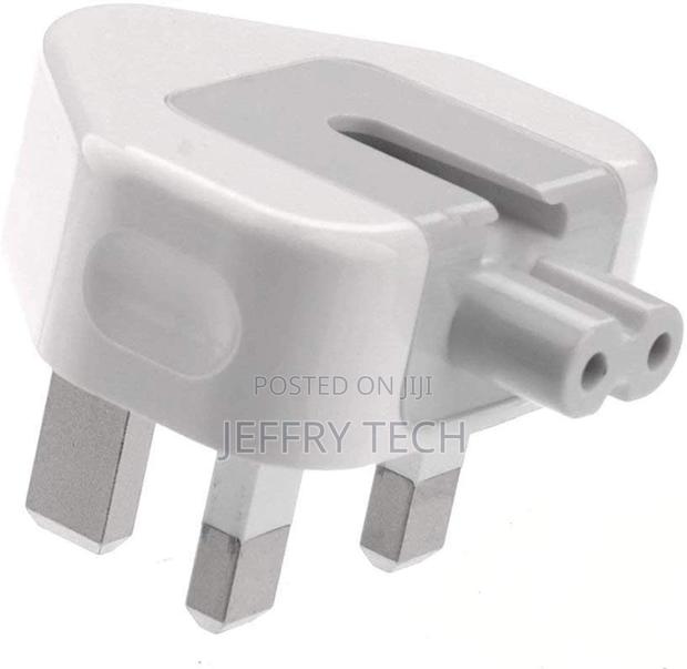 UK 3 Pin Power Plug Duckhead With UK FUSE, 10 W and 12 W Pow