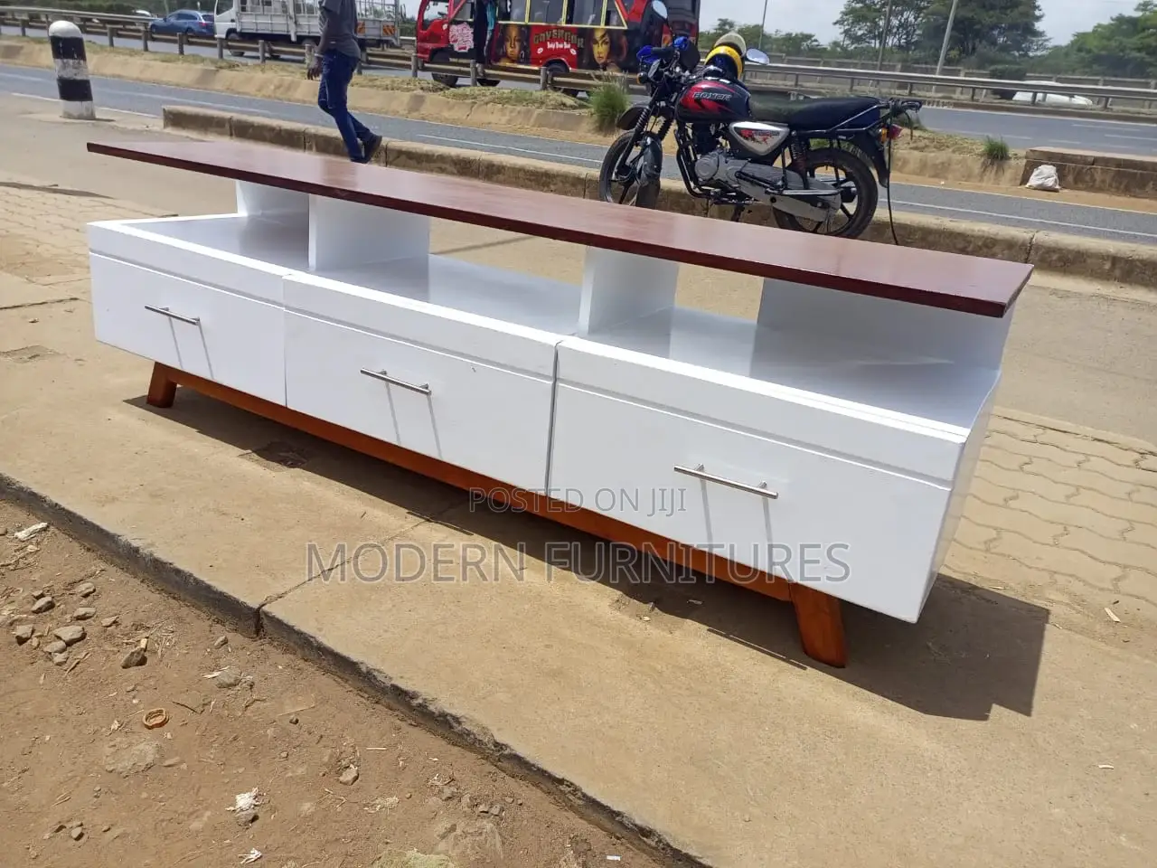 Tv Stand/Modern
