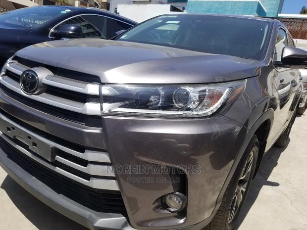 Toyota Kluger 2015 Gray - thumbnail 3