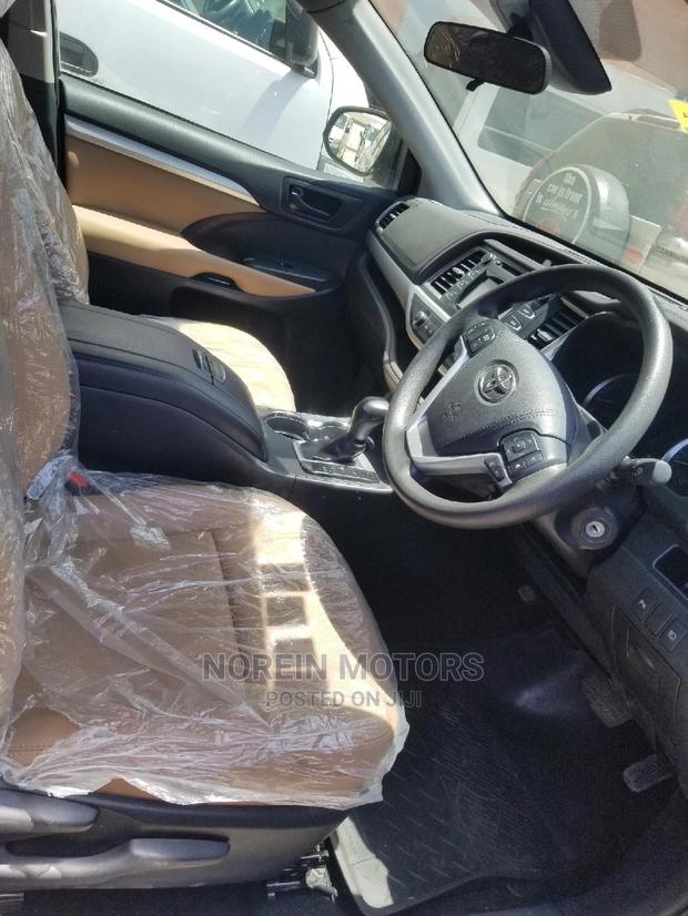 Toyota Kluger 2015 Gray - thumbnail 6