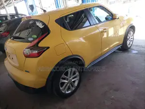 Nissan Juke 2015 Yellow