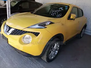 Nissan Juke 2015 Yellow