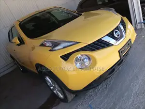Nissan Juke 2015 Yellow