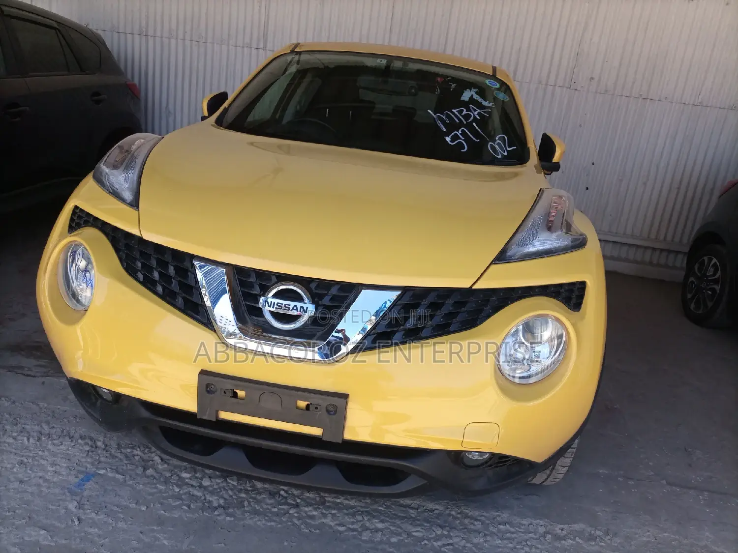 Nissan Juke 2015 Yellow