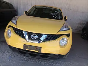 Nissan Juke 2015 Yellow