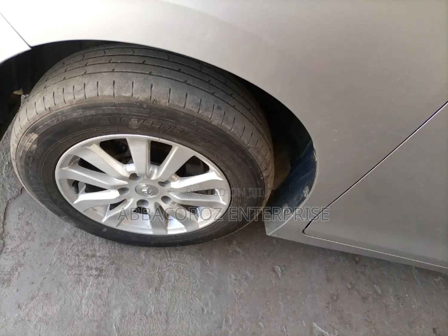 Toyota Noah 2.0 AWD (8 Seater) 2015 Silver