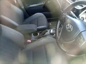 Toyota Auris 2015 Off White