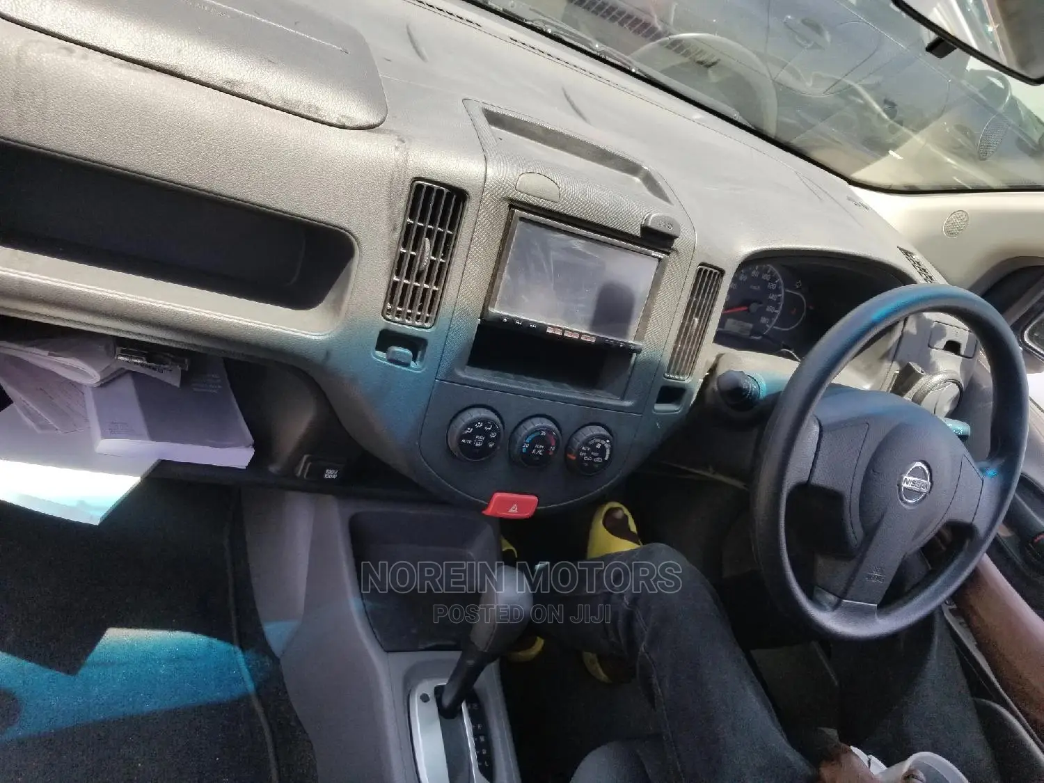 Nissan Advan 2015 Blue