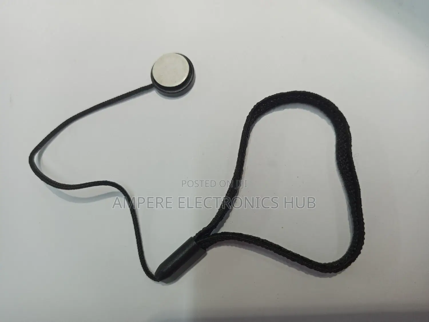 Lens Cap Holder for Cameras