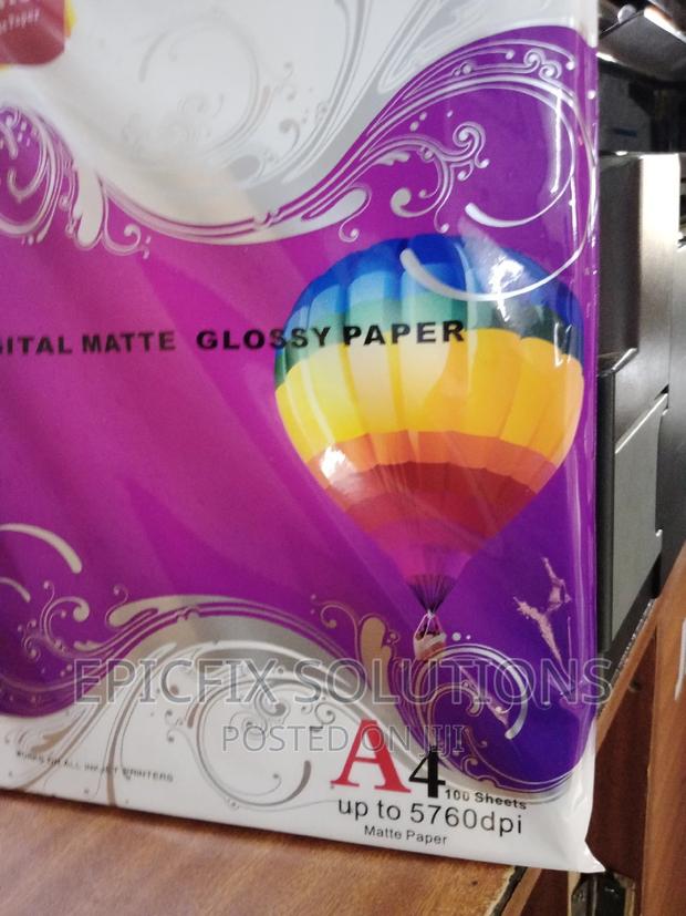 Glossy Paper Single Handed