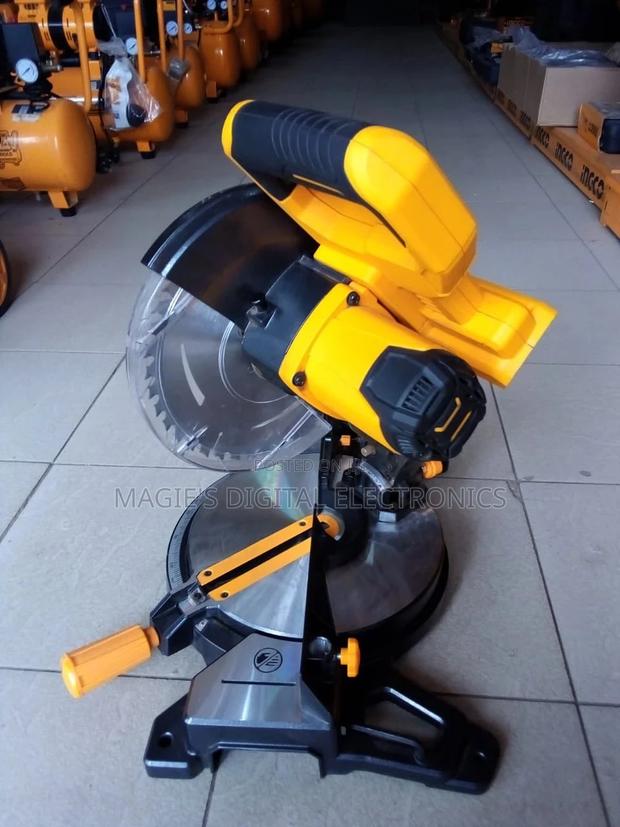 Mitre Saw Cordless - main view