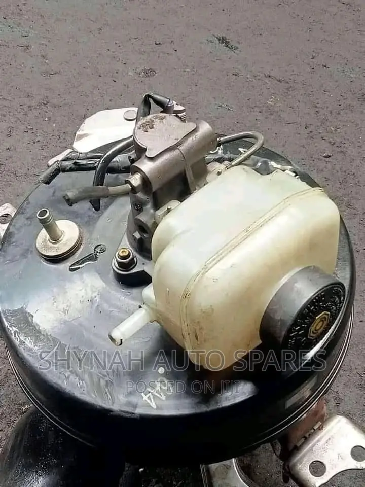 Brake Master Cylinder and Booster Toyota 7l