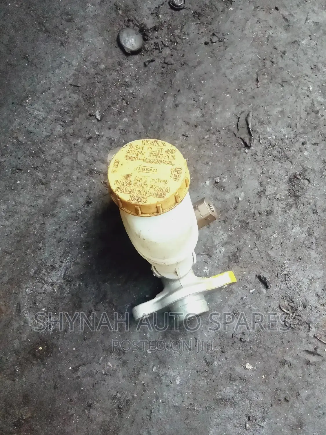 Brake Master Cylinder Nissan B12