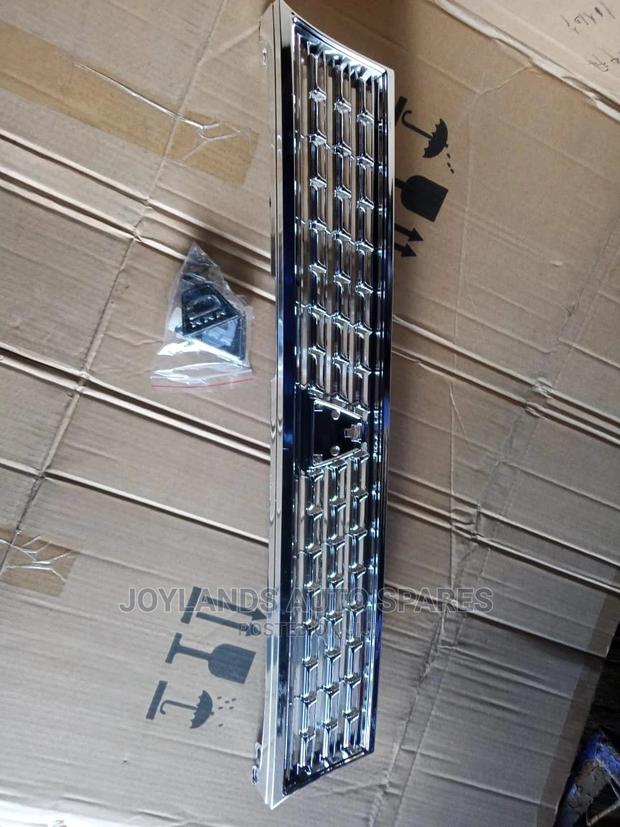 Ae 100 Grille Chrome - main view