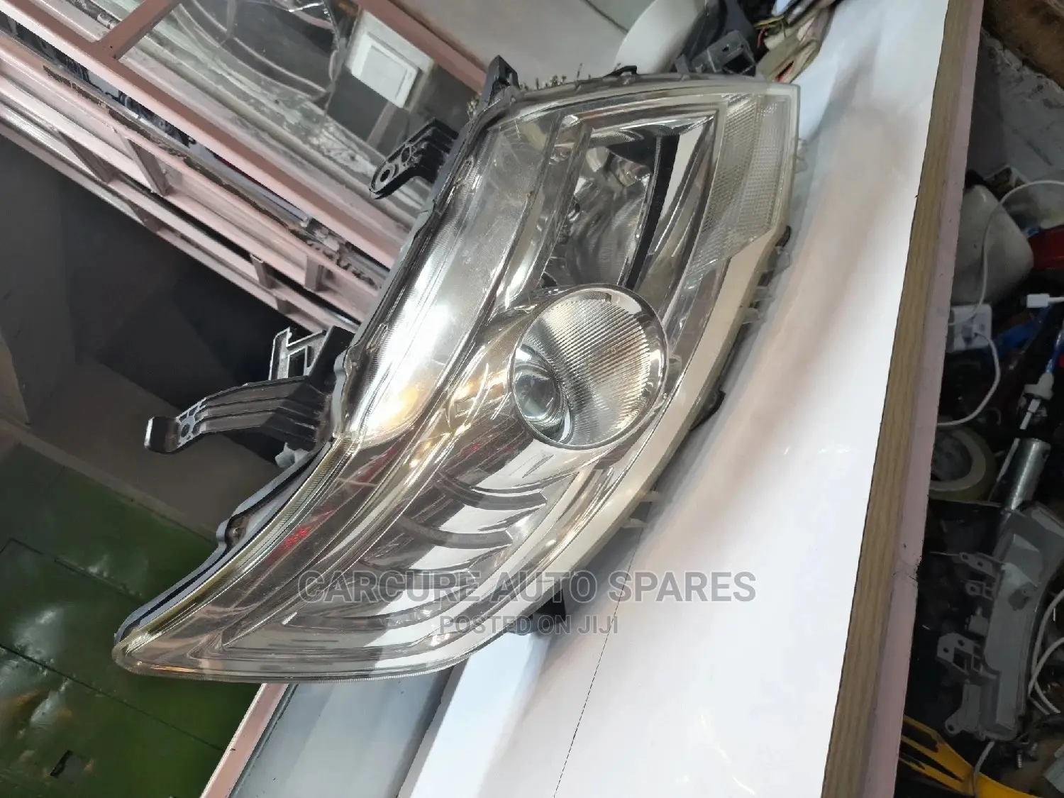 Nissan Serena C25 Headlight Xenon
