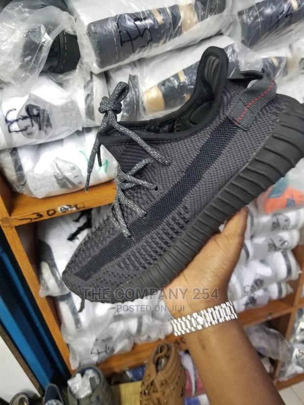 Yeezy 350 Trainers - main view
