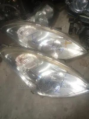 Swift Headlight Non