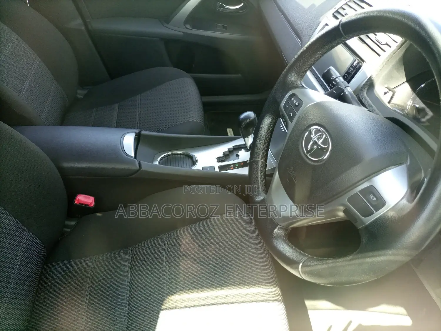 Toyota Avensis 2015 Silver