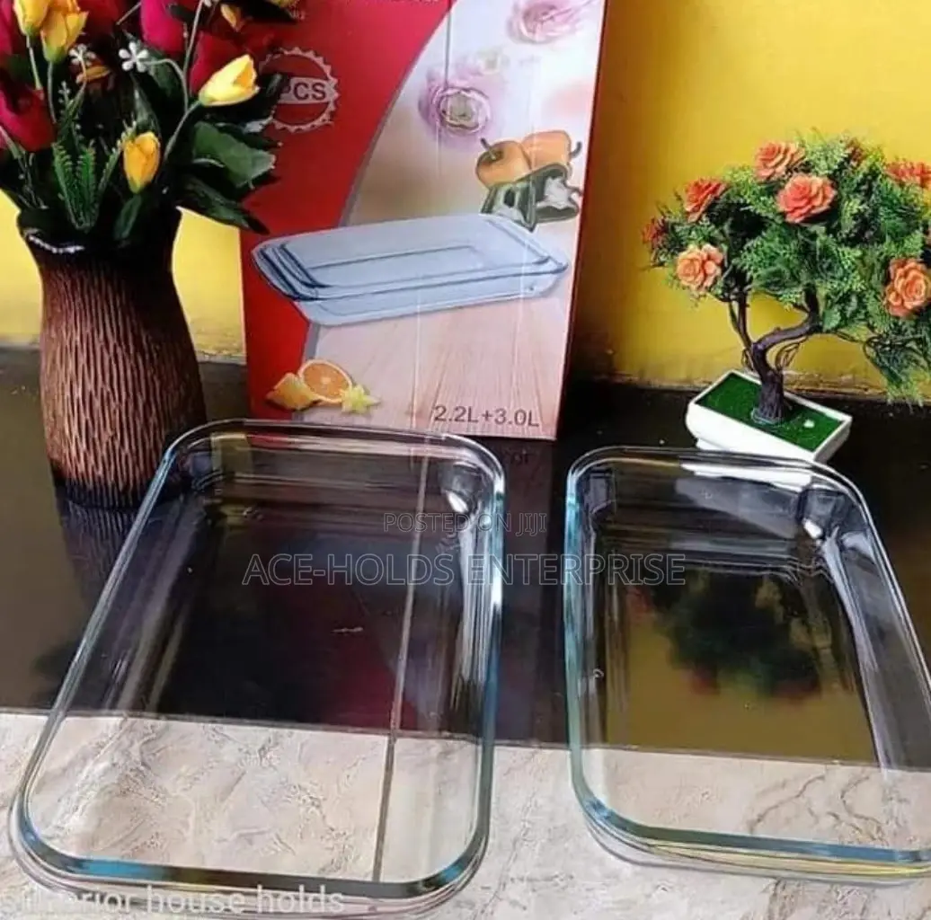 Rectangular Glass Bake Pans.