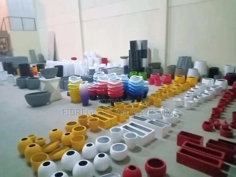 Classic Fibreglass Flower Pots/Planters