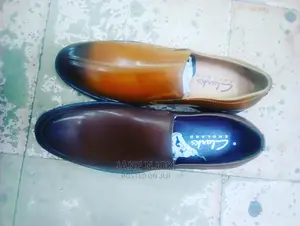 Cracks Shoe