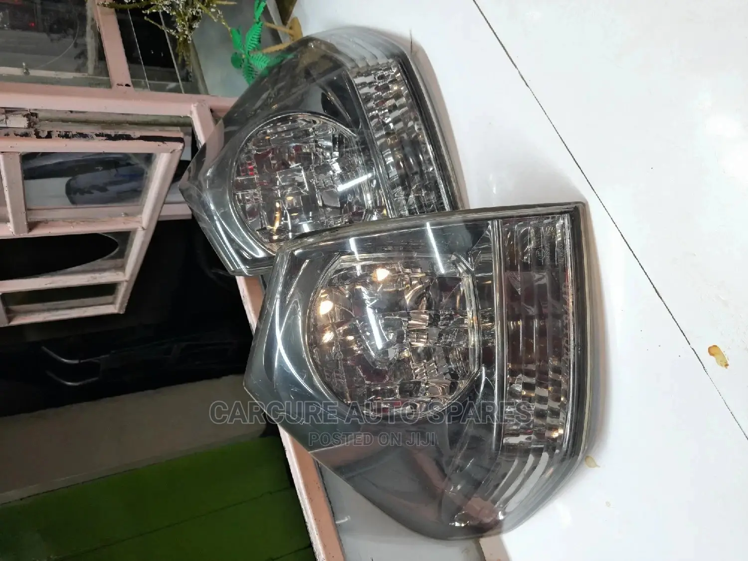 Harrier 240g Tail Lights