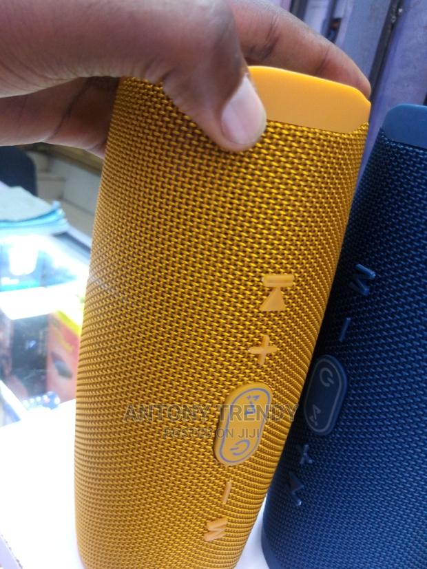 JBL Charge 4 Speakers - main view