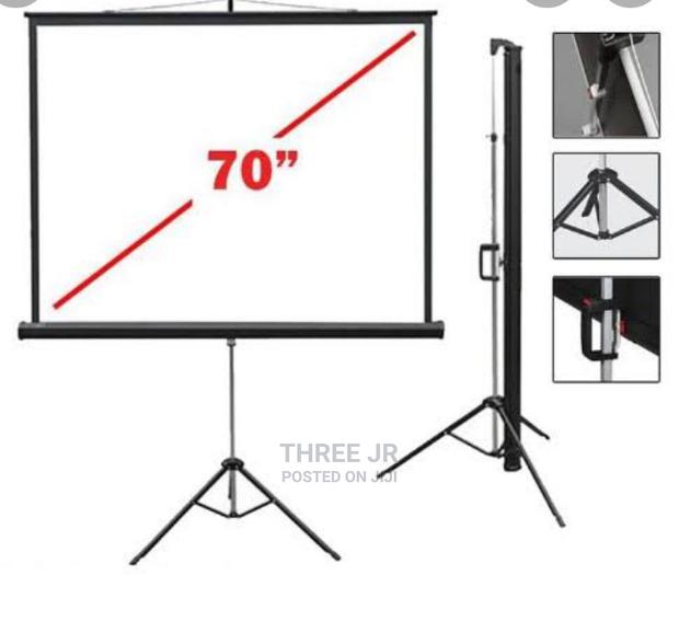 70inch Tripod Projection Screen - main view