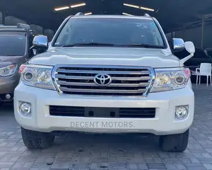 Toyota Land Cruiser 4.6 V8 ZX 2015 White