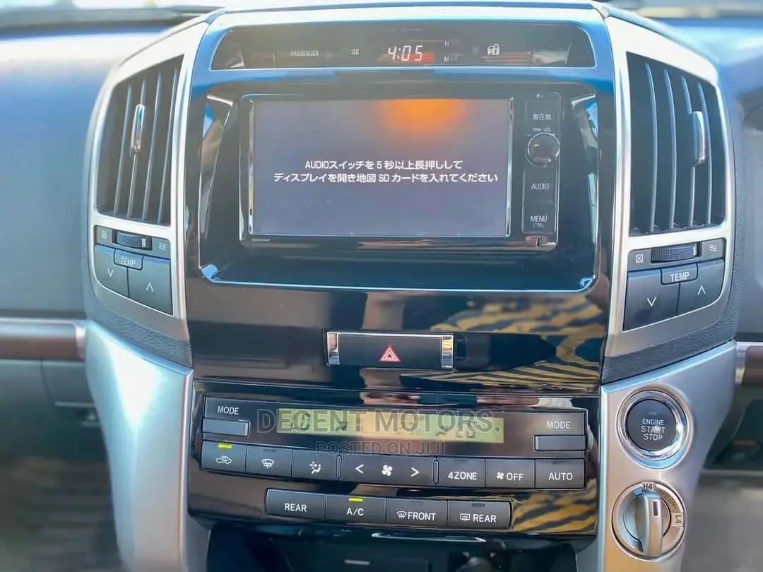 Toyota Land Cruiser 4.6 V8 ZX 2015 White