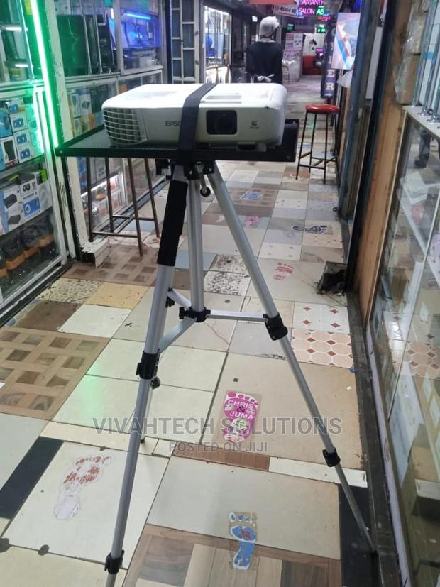 Tripod Projector Stand Brand New - main view