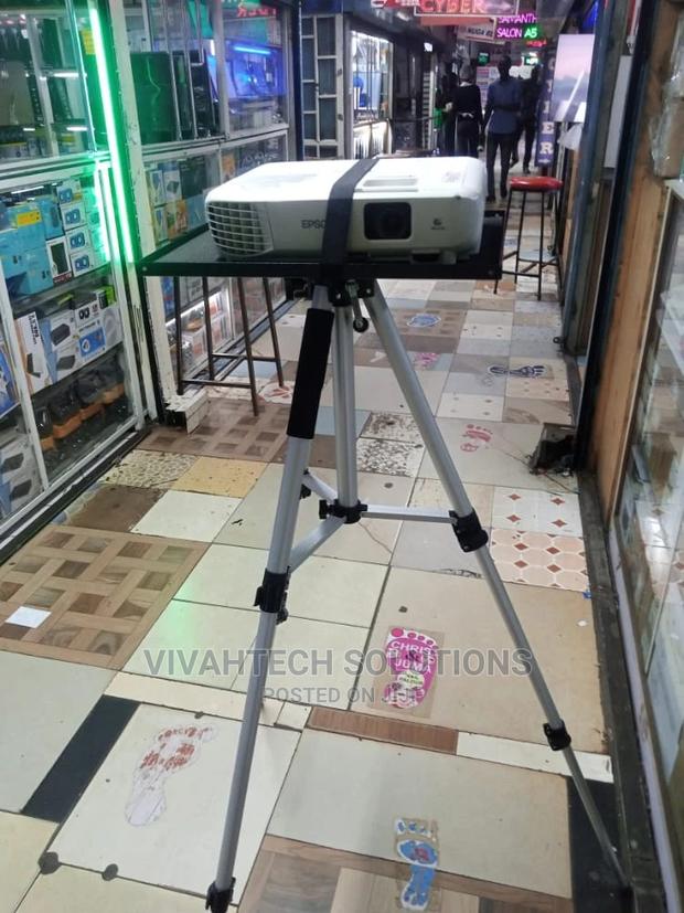 Tripod Projector Stand Brand New - thumbnail 2