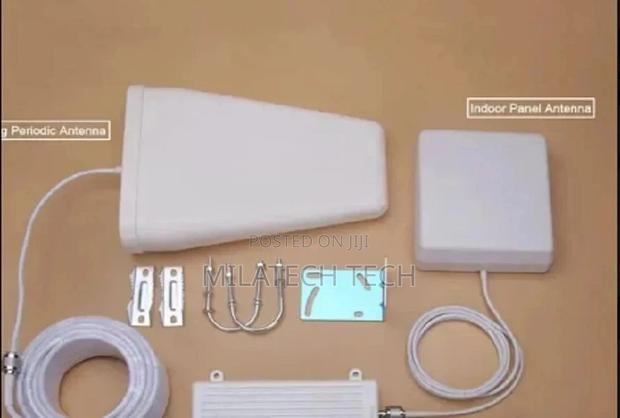 Universal Cell Phone Network Triband Signal Booster