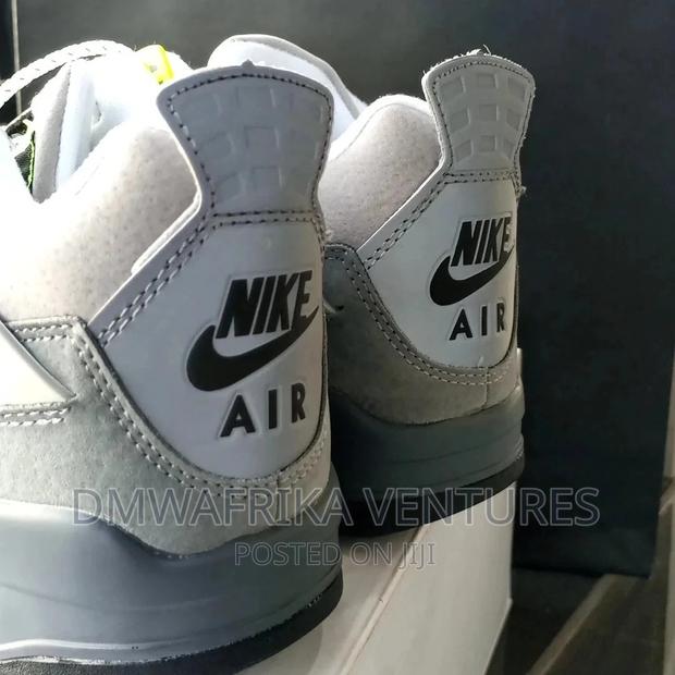 Air Jordan 4 Retro - thumbnail 5