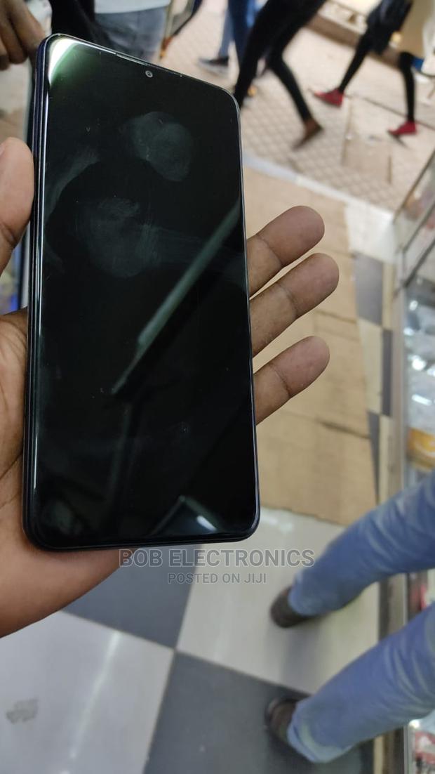 Phones Sceeens at Offer