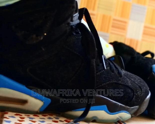 Jordan 6 Retro - thumbnail 3