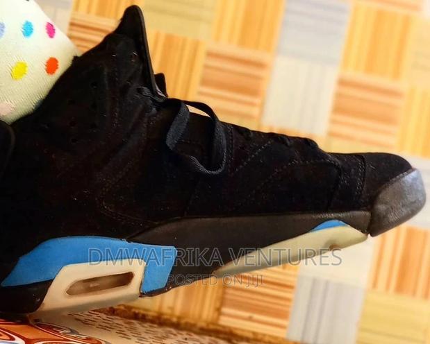 Jordan 6 Retro - thumbnail 4