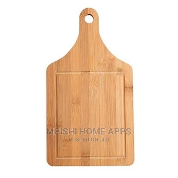 Bamboo Chopping Board With Handle - thumbnail 4