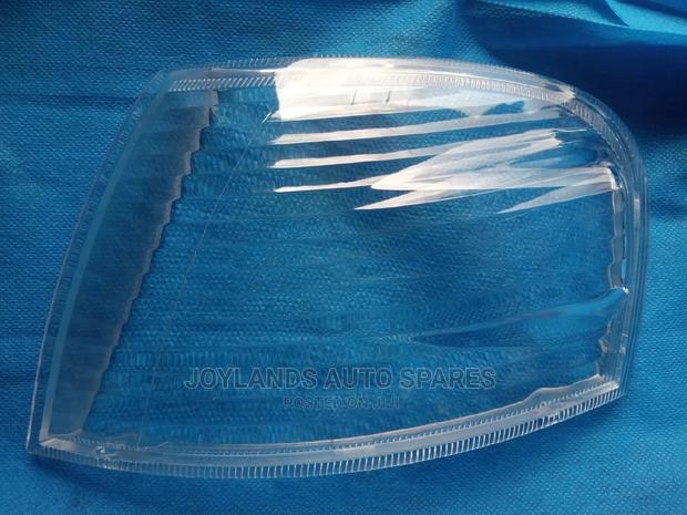 Corner Lense B15