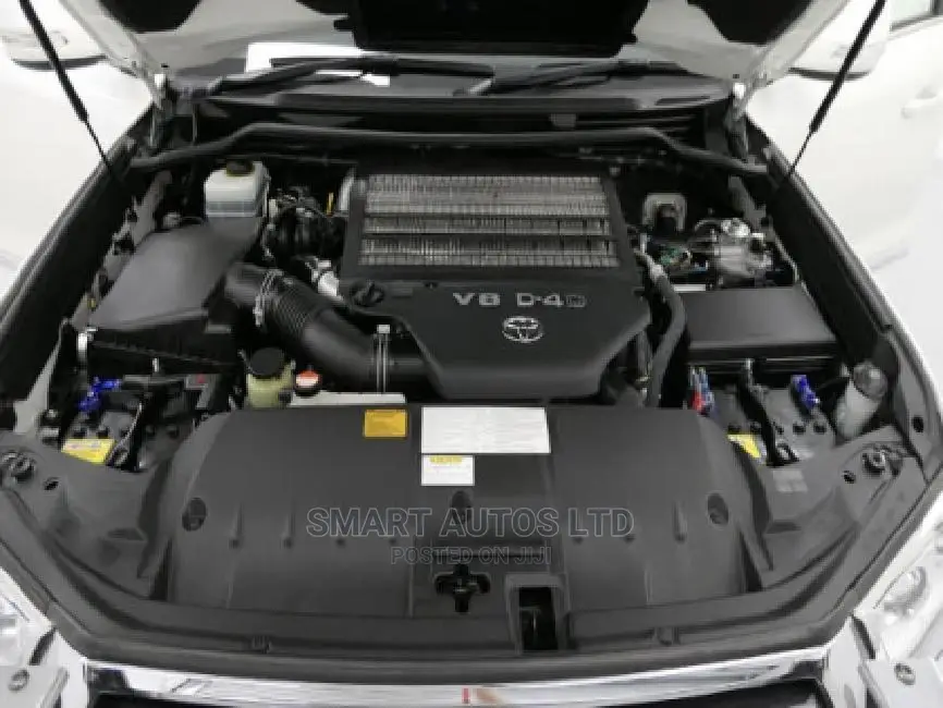 Toyota Land Cruiser 2015 White