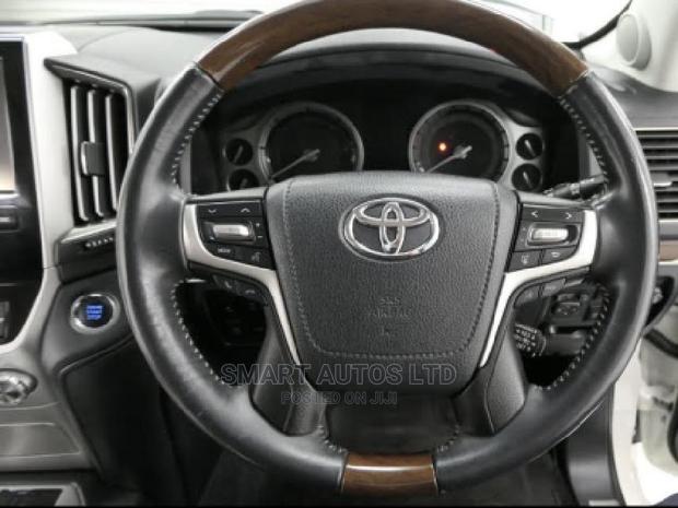 Toyota Land Cruiser 2015 White - thumbnail 8