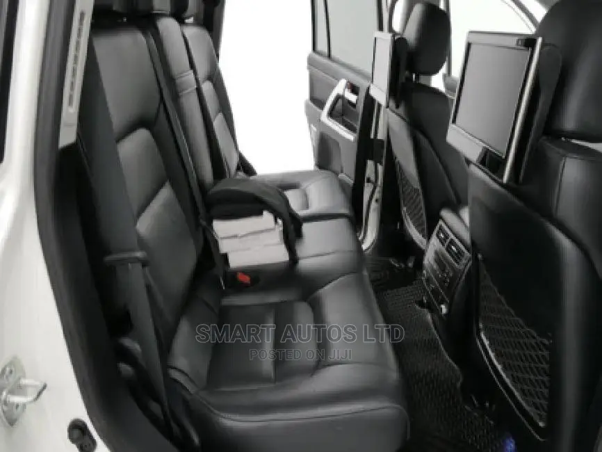 Toyota Land Cruiser 2015 White