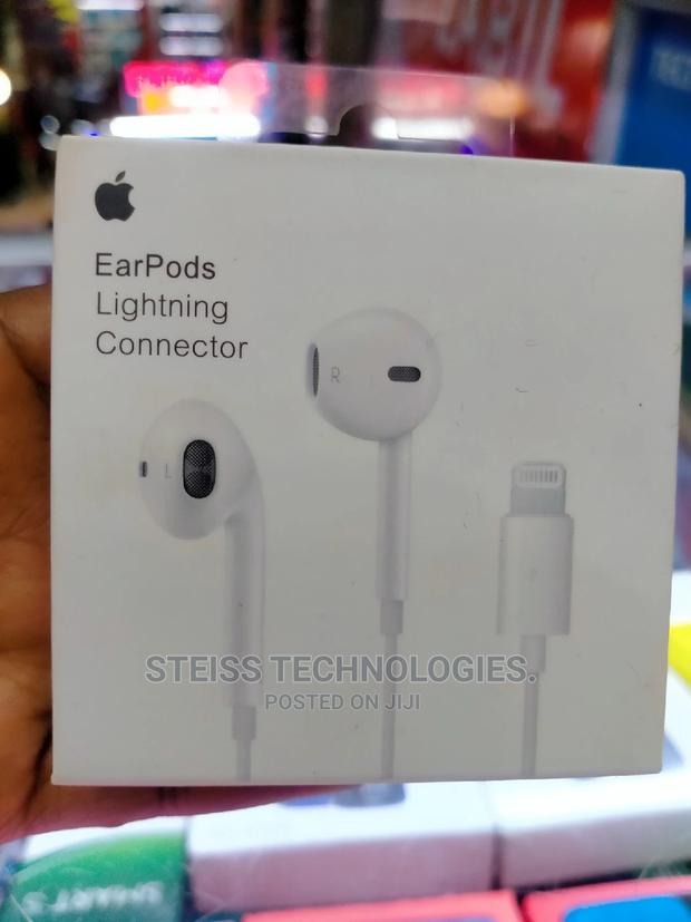 New Lightning Earpods